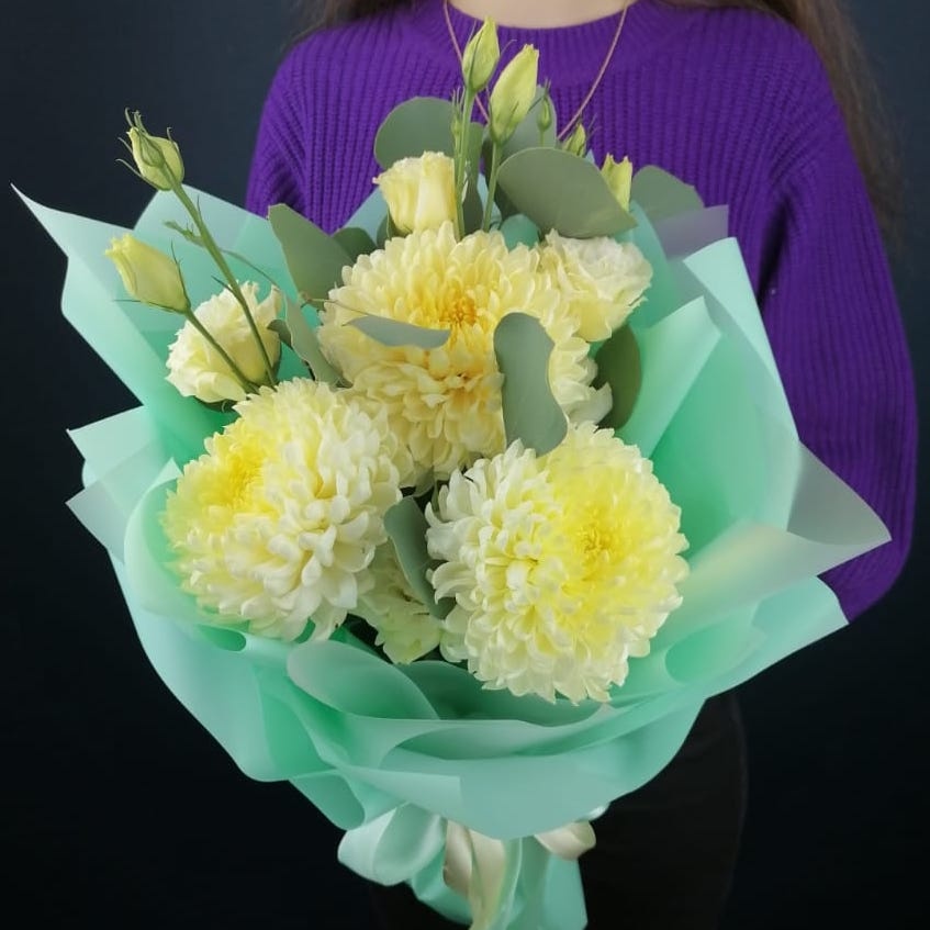 45 Кремовых Хризантем Бигуди